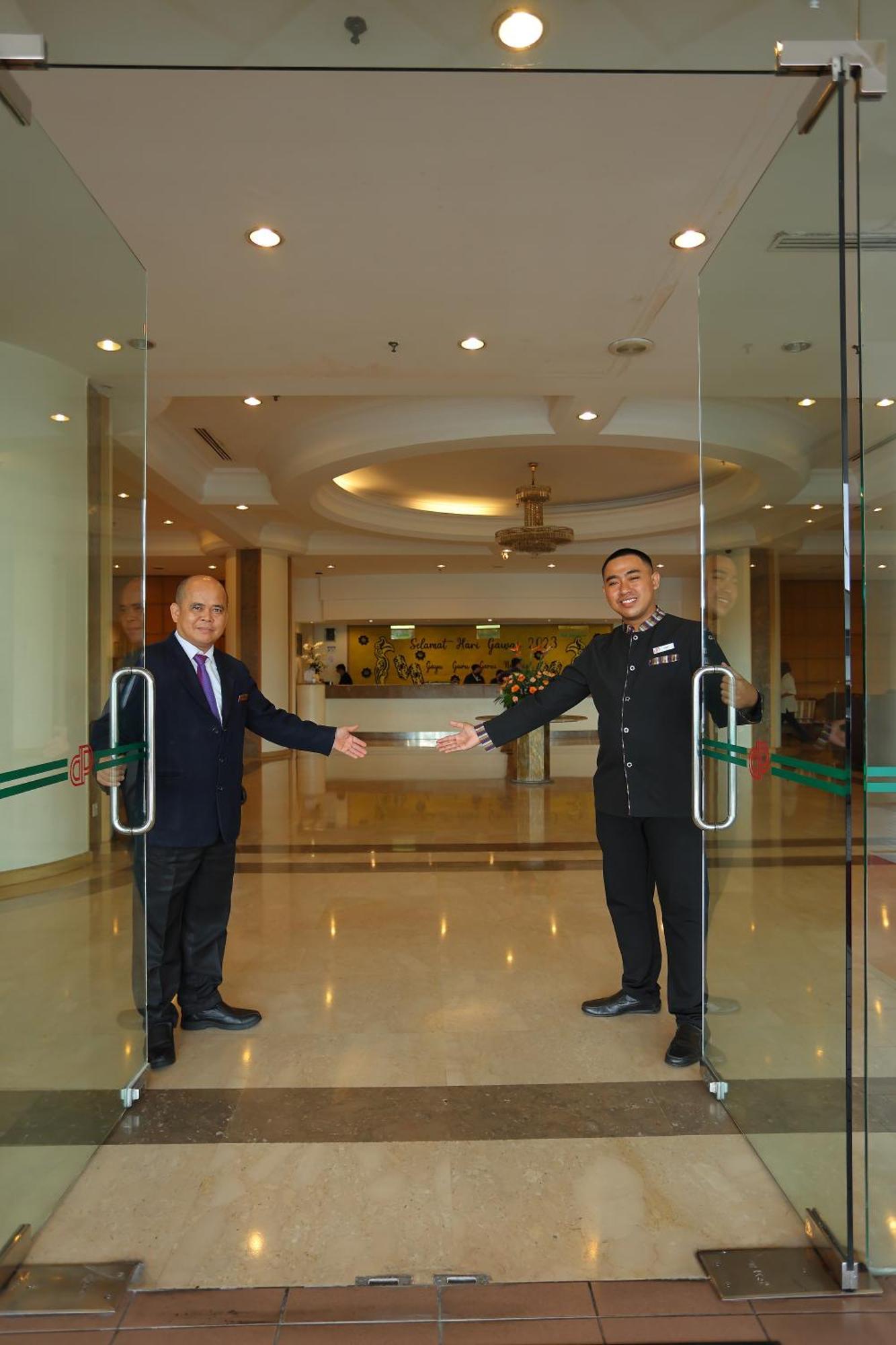 Dynasty Hotel Мири Экстерьер фото