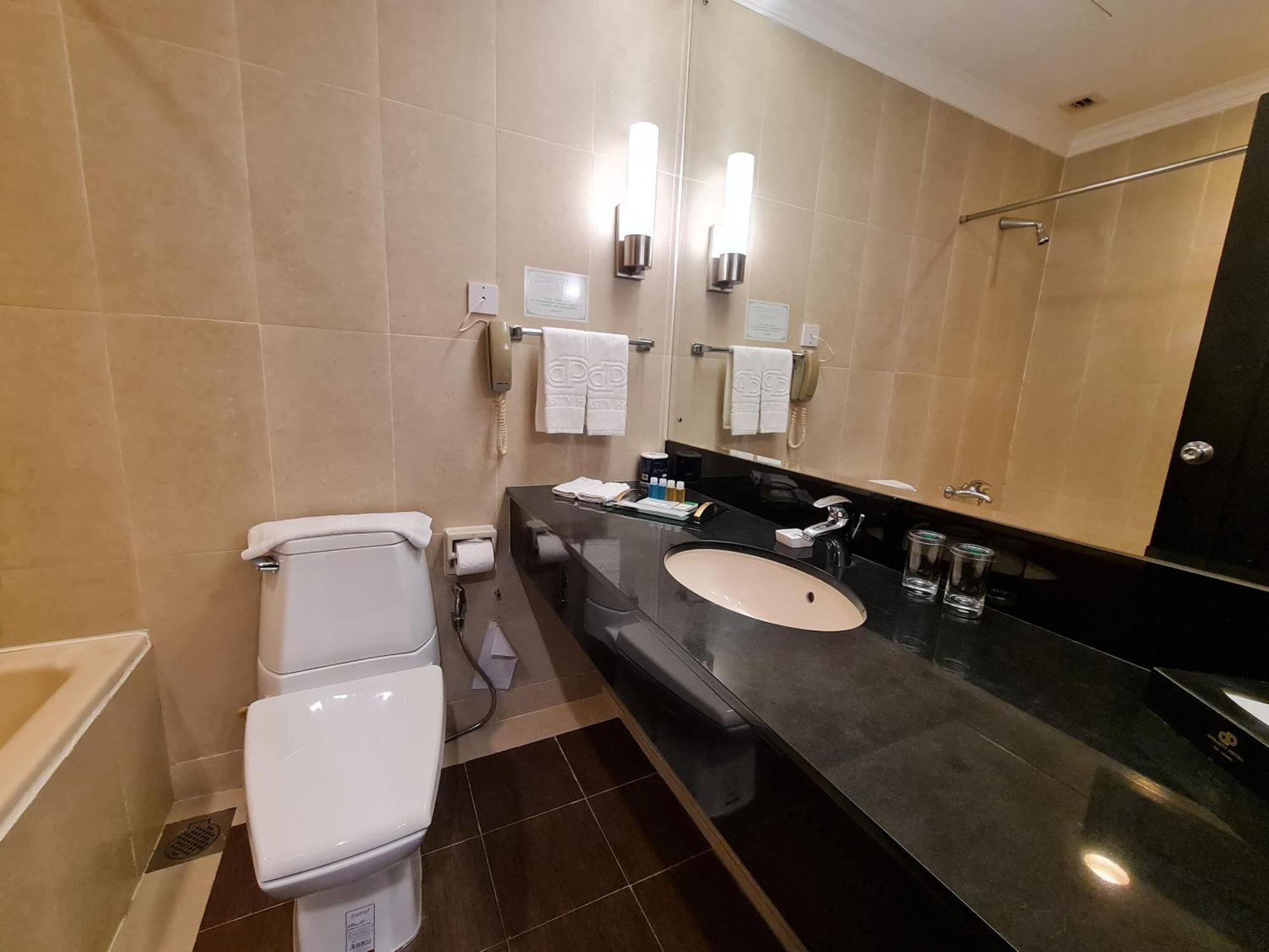 Dynasty Hotel Мири Экстерьер фото