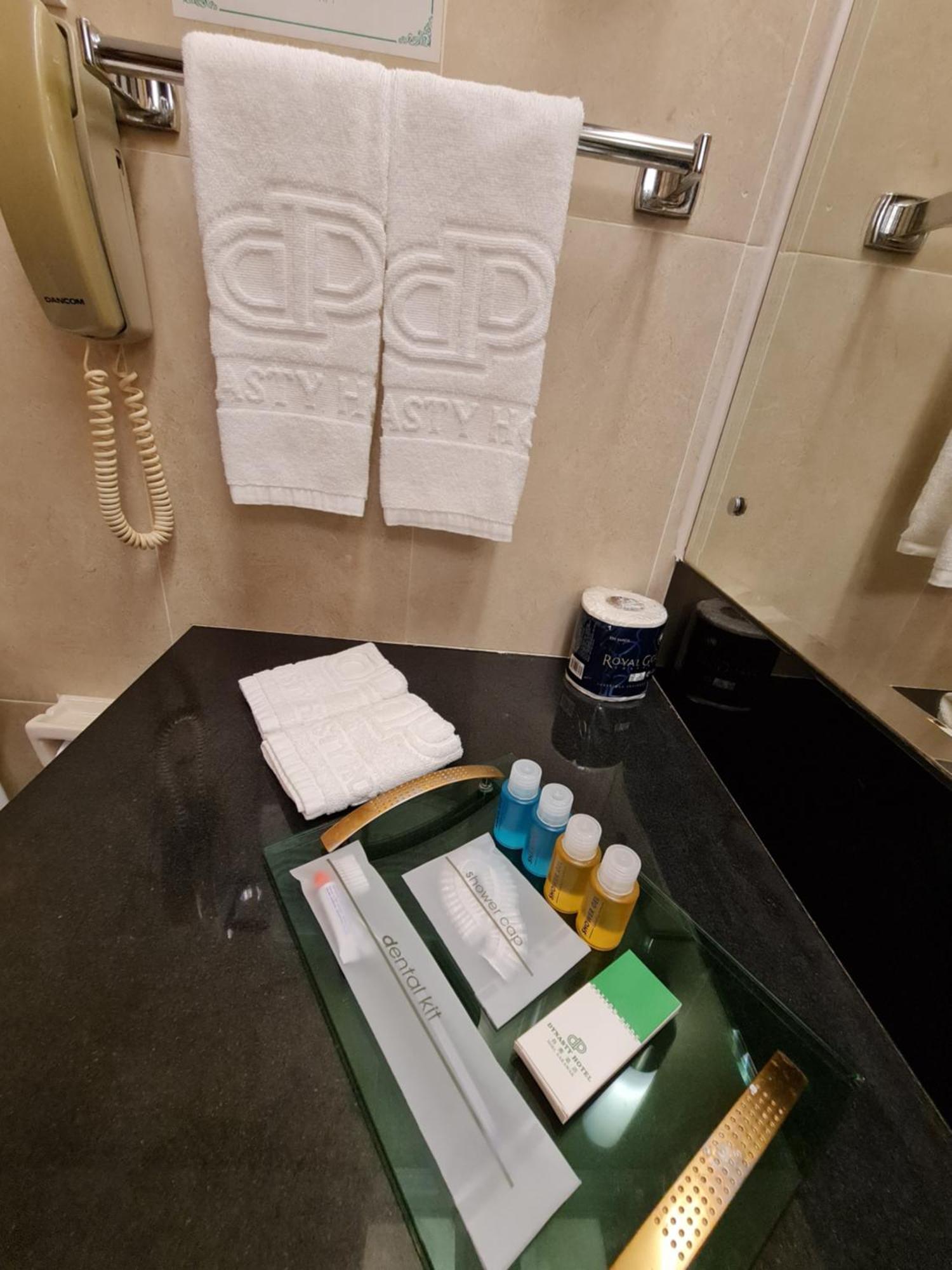 Dynasty Hotel Мири Экстерьер фото