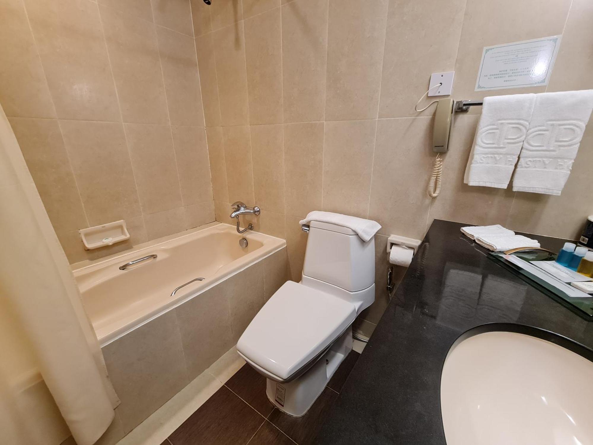 Dynasty Hotel Мири Экстерьер фото