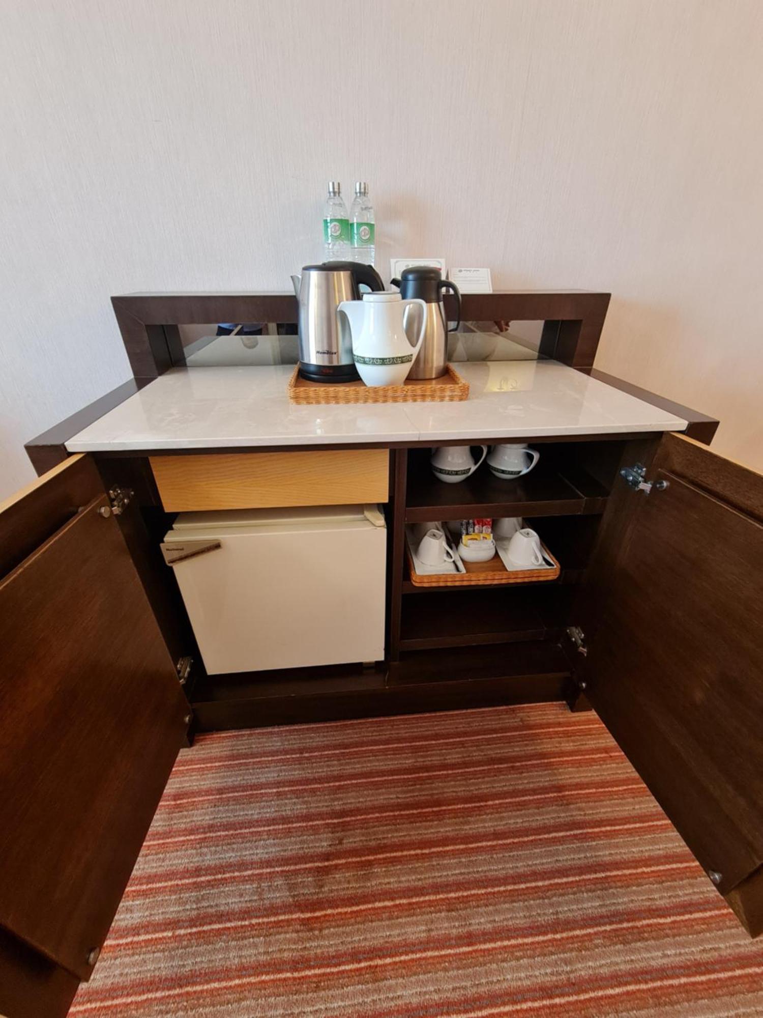 Dynasty Hotel Мири Экстерьер фото