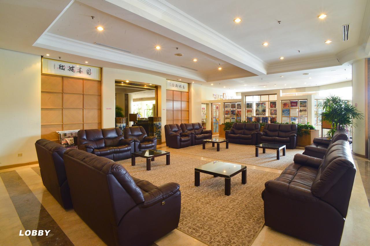 Dynasty Hotel Мири Экстерьер фото