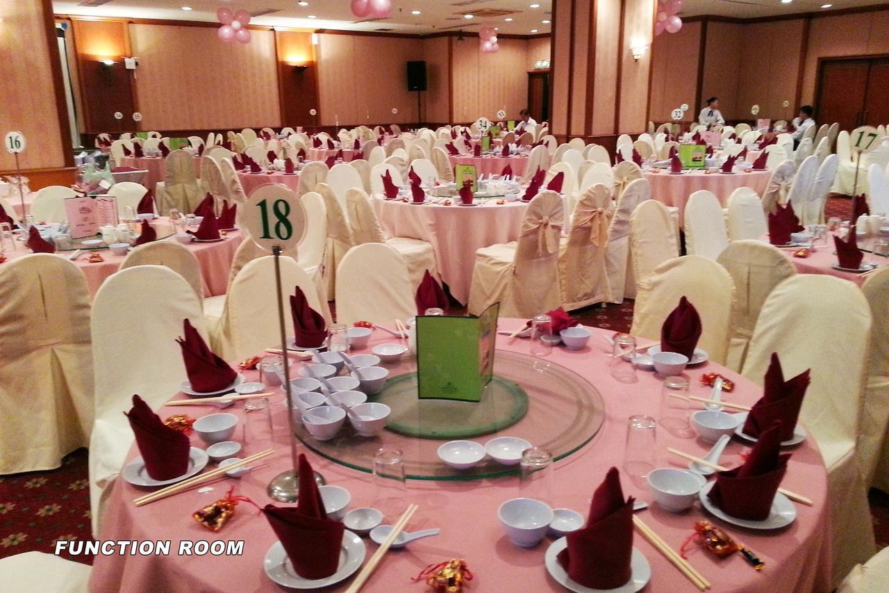 Dynasty Hotel Мири Экстерьер фото